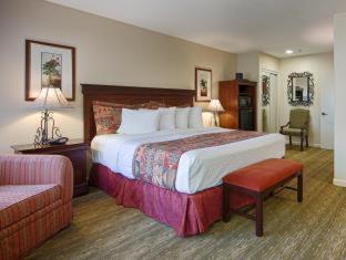 Western Rose Garden Hotel Watsonville