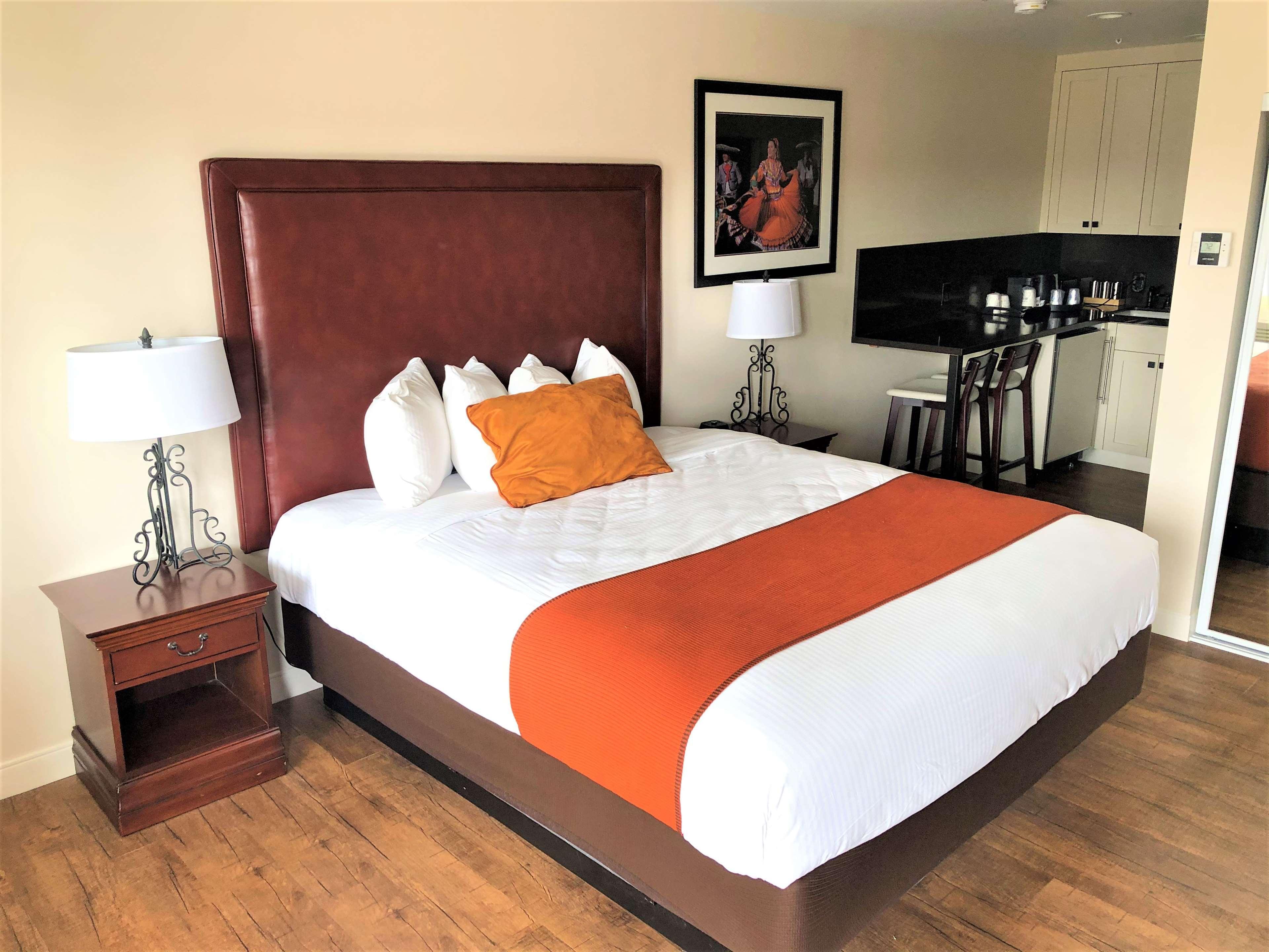 Western Rose Garden 3* Watsonville