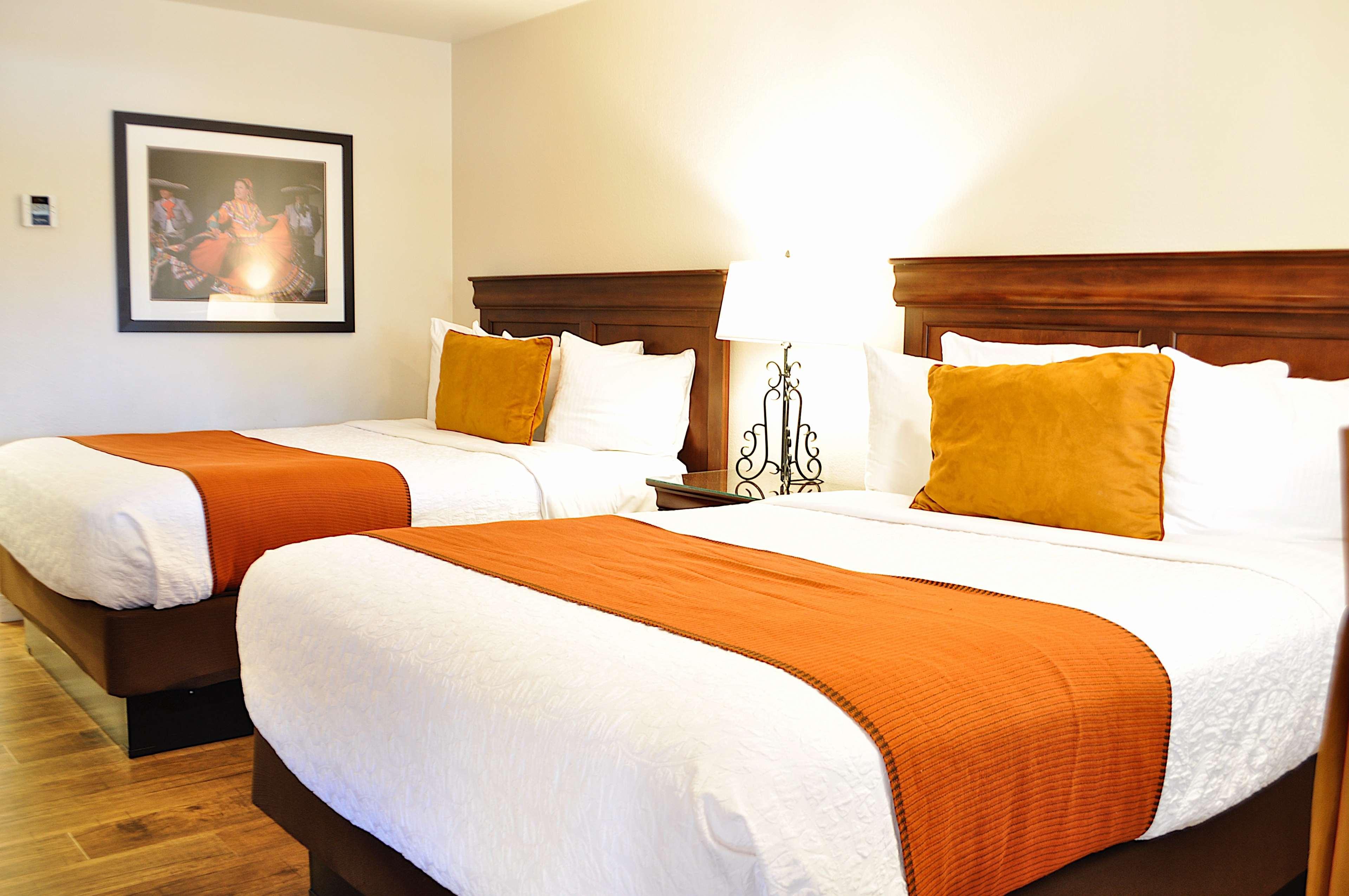 Western Rose Garden 3*