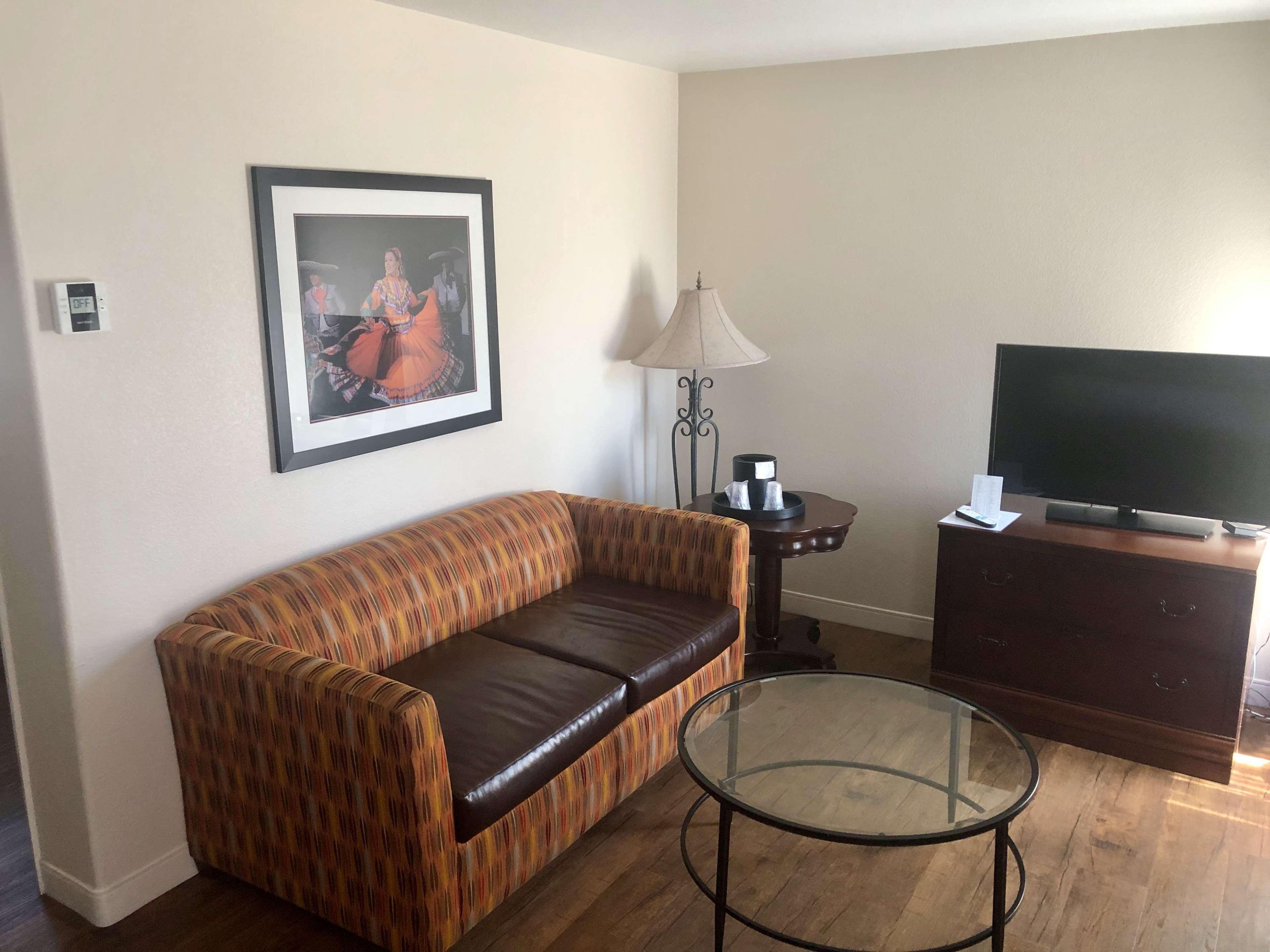 Hotel Western Rose Garden