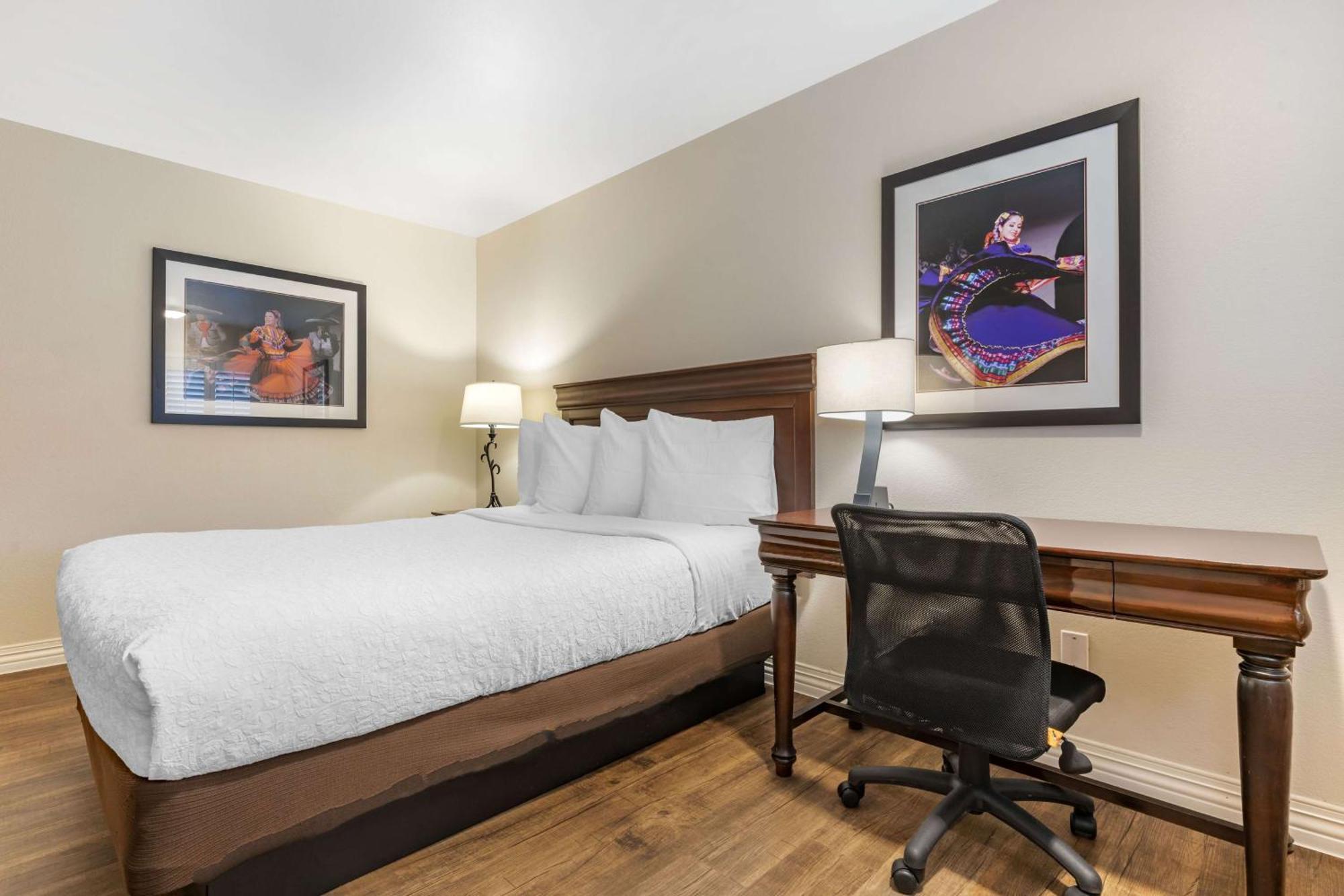 Western Rose Garden 3*