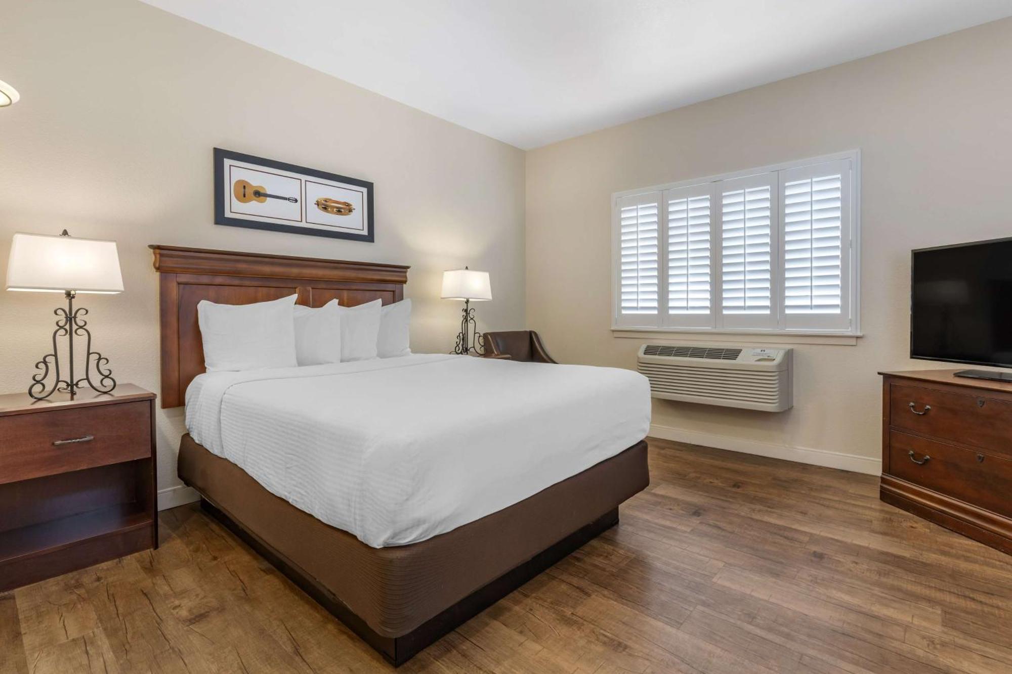 Hotel Western Rose Garden 3*
