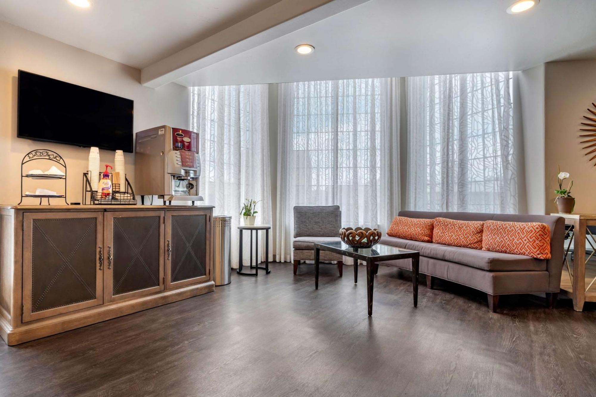 Western Rose Garden Hotel