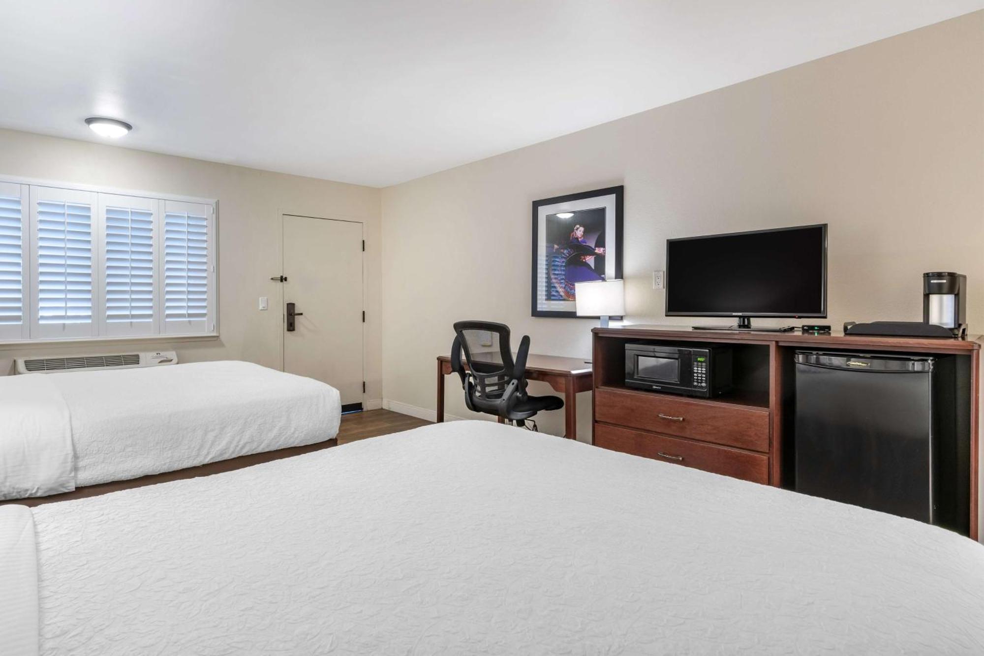 Western Rose Garden 3*