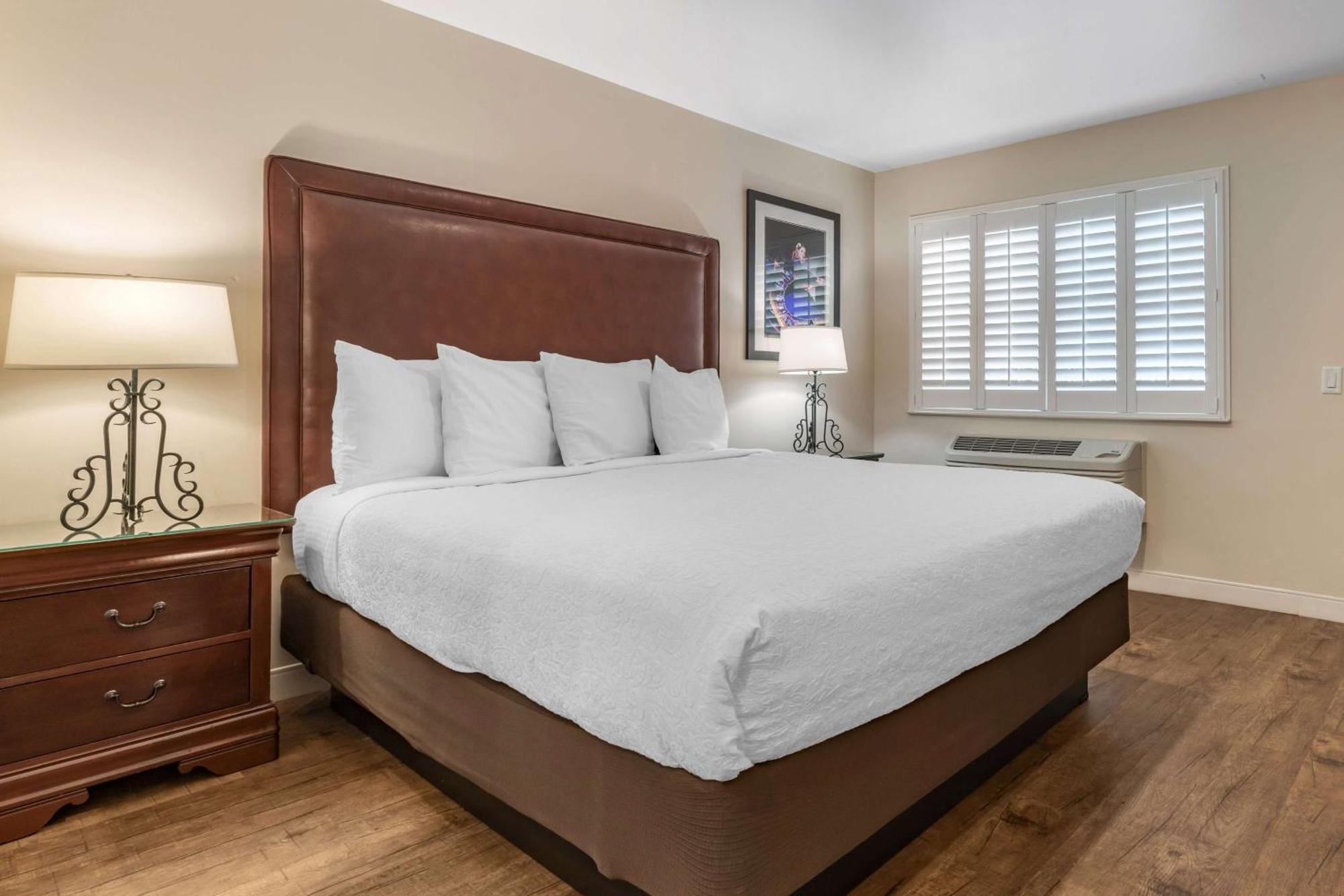 Western Rose Garden Hotel