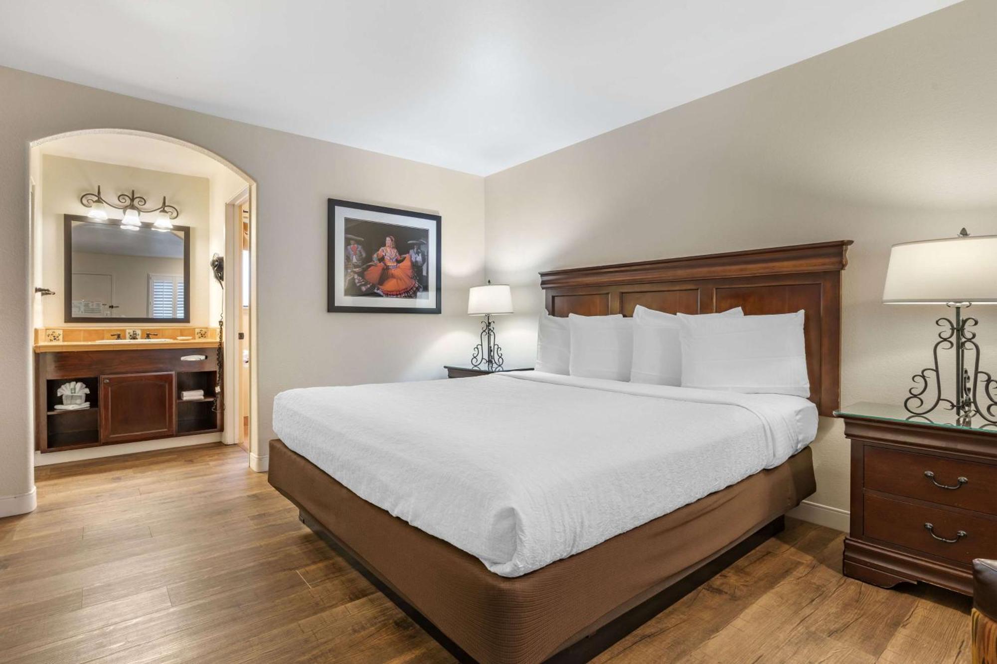 Hotel Western Rose Garden Watsonville
